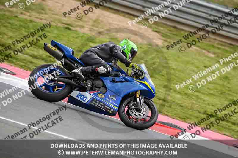 cadwell no limits trackday;cadwell park;cadwell park photographs;cadwell trackday photographs;enduro digital images;event digital images;eventdigitalimages;navarra;no limits trackdays;peter wileman photography;racing digital images;trackday digital images;trackday photos